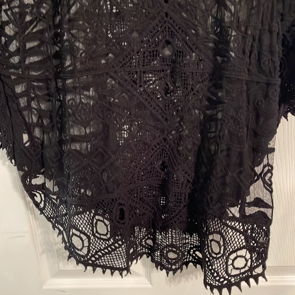 Black Lacy Tunic - Like New - Picture 3 of 4